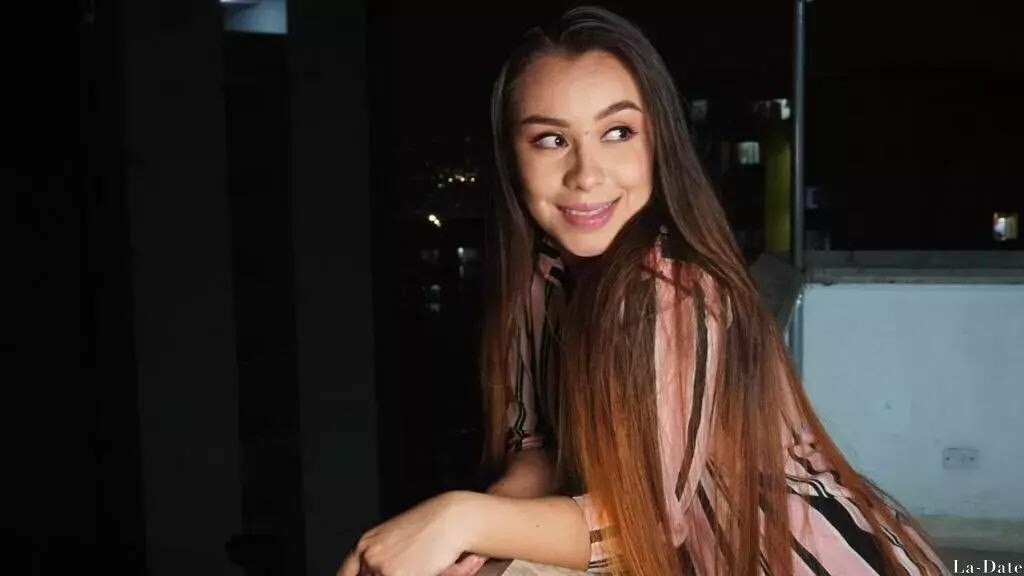Alexandra Profile image 5