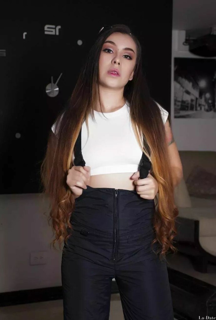Alexandra Profile image 6