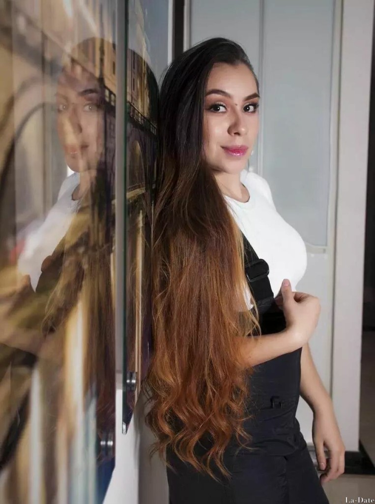 Alexandra Profile image 2