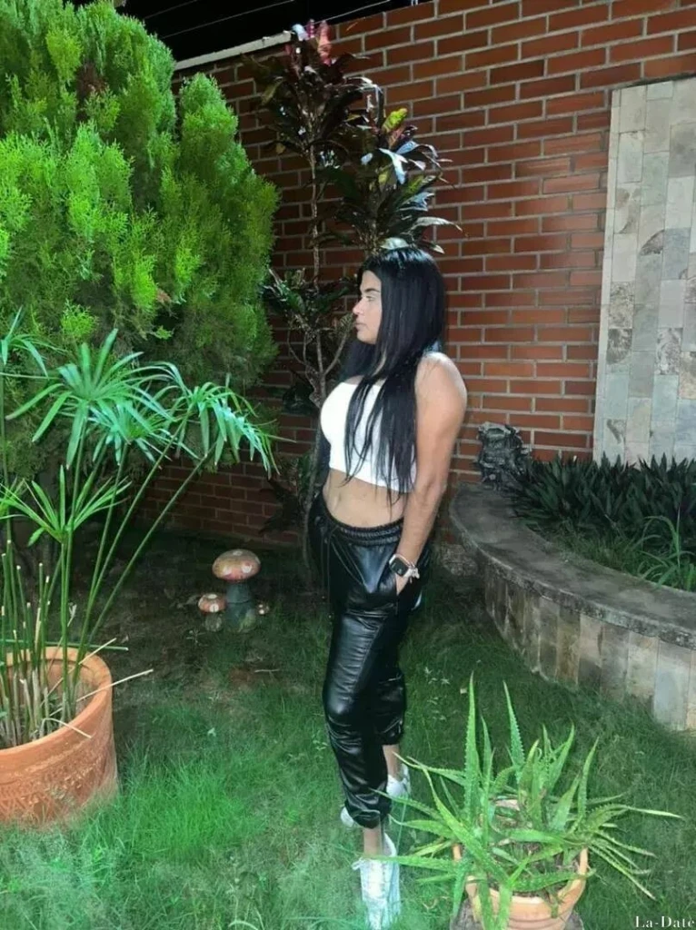 Elena Profile image 5
