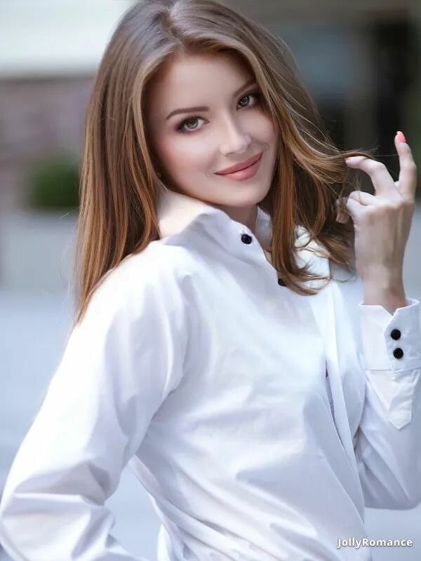 Alina Profile image 4
