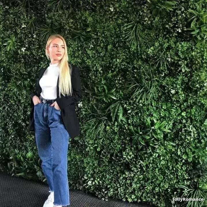 Viktoriya Profile image 2