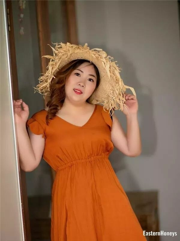 Clara Profile image 2