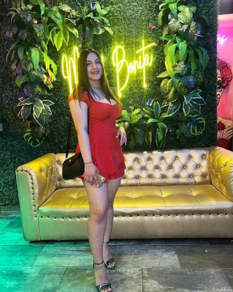 Maria Fernanda Profile image 3