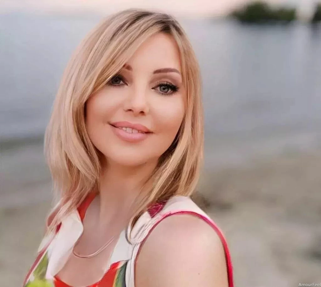 Elina, 45