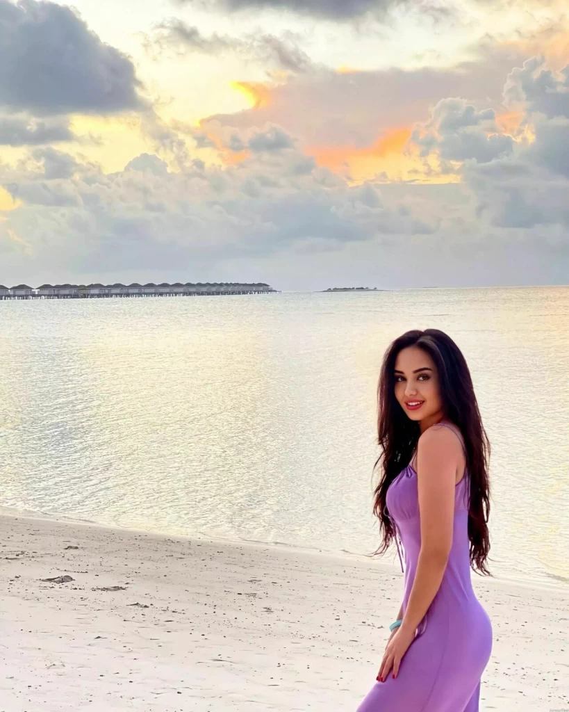 Dinara, 26