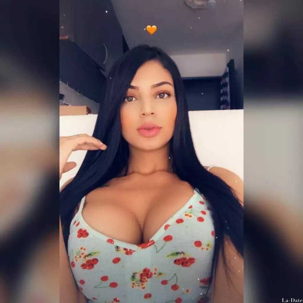 Stefany Profile image 2