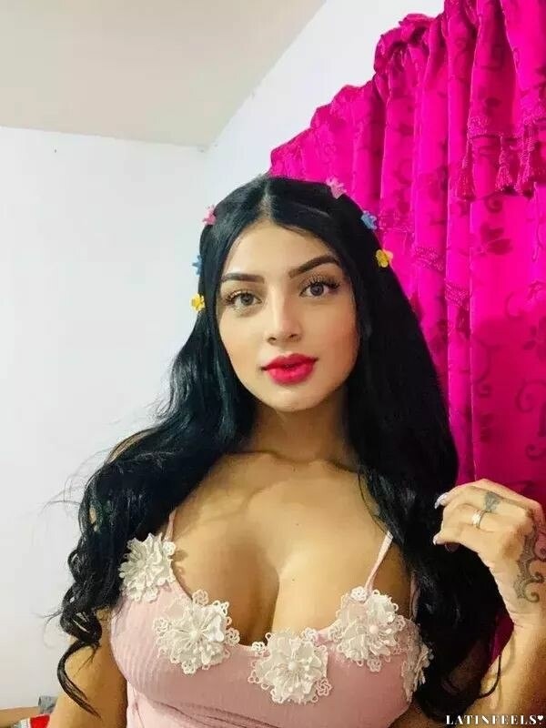 Stefany Profile image 6