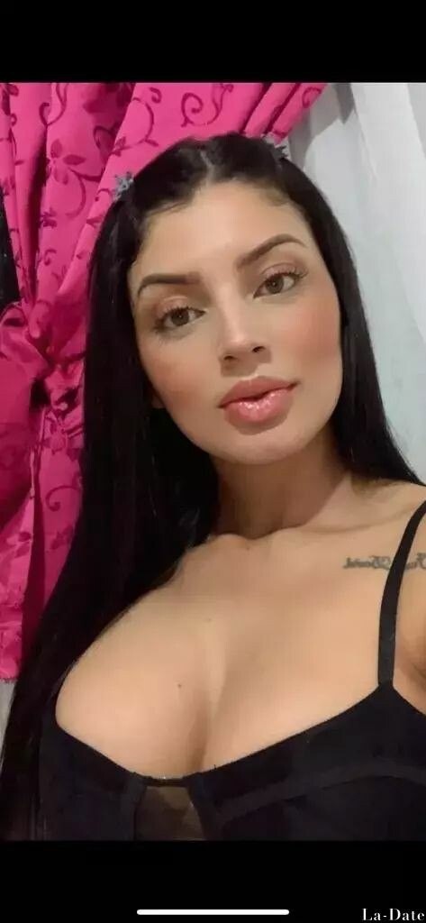 Stefany Profile image 5