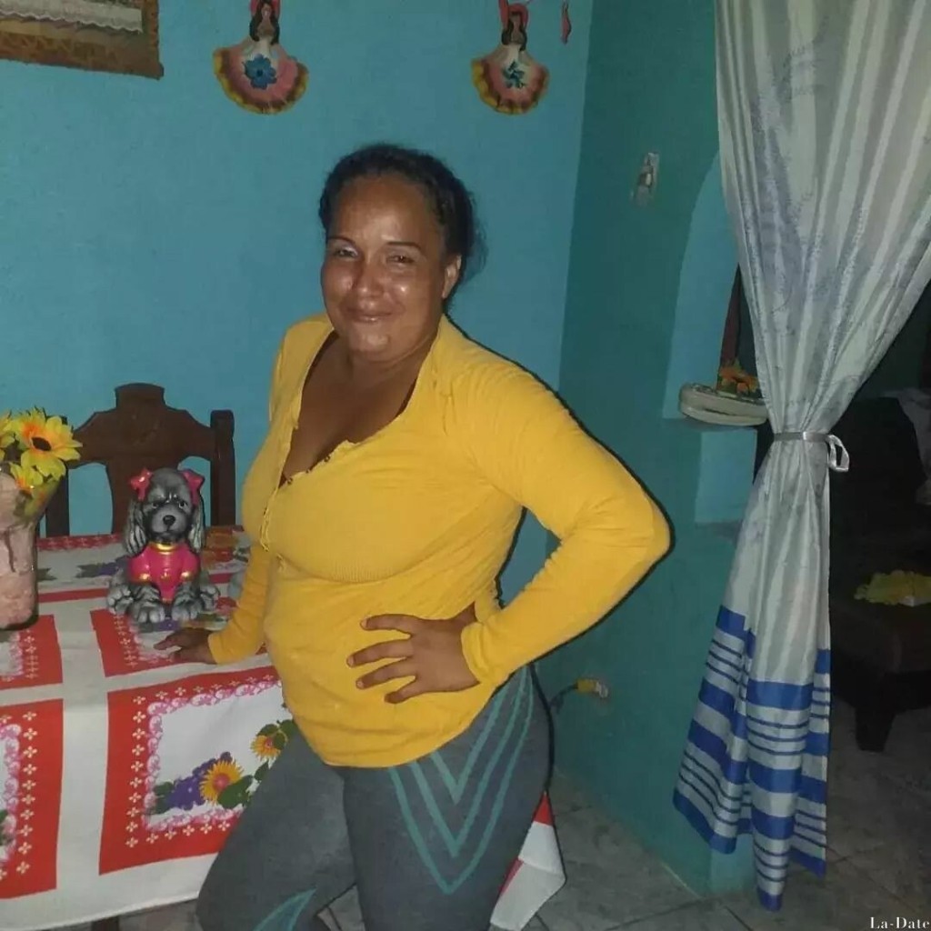 Estefania Profile image 4